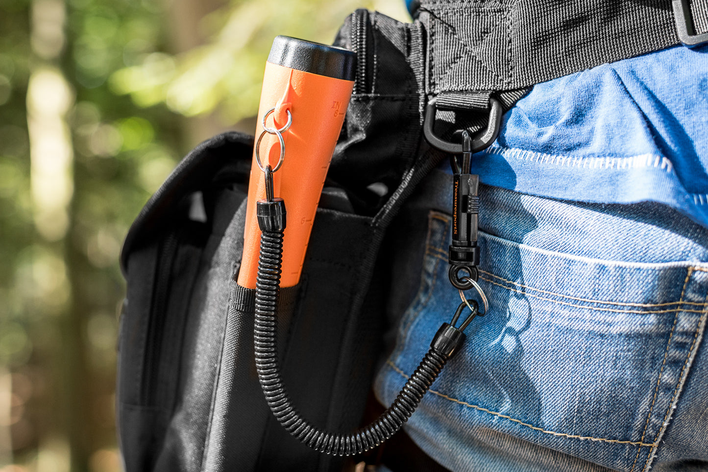 Drop pouch for finds with pinpointer holster