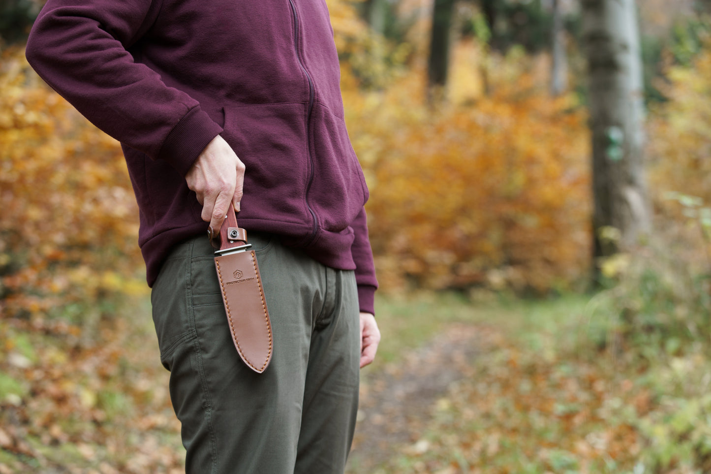 Digger red wood shovel+ leather holster